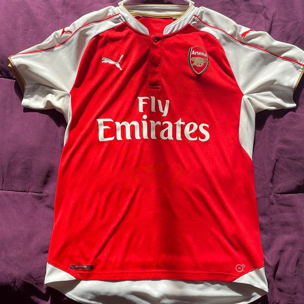 2015/16 arsenal home jersey